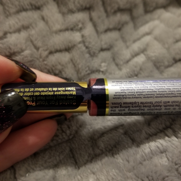 SeneGence Sheer Berry Diamond Lipstick - Picture 6 of 6